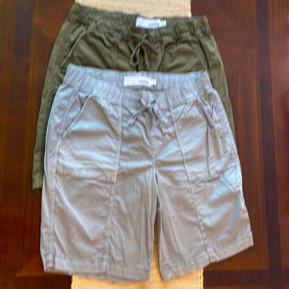 Sonoma shorts go to middle thigh. Olive and grey in color